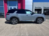 New 2025 Nissan Pathfinder Platinum image 4