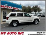 Used 2010 Jeep Grand Cherokee Laredo image 3