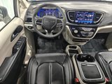 Used 2023 Chrysler Pacifica Touring-L image 4