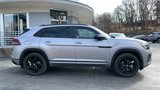 New 2025 Volkswagen Atlas Cross Sport SEL R-Line image 4
