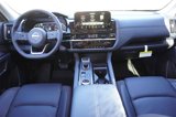 New 2025 Nissan Pathfinder SL image 2