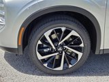 New 2025 Mitsubishi Outlander SE image 5