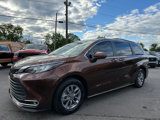 Used 2023 Toyota Sienna XLE image 3