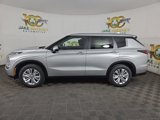 New 2025 Mitsubishi Outlander ES image 4