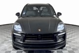 Certified 2025 Porsche Macan image 2
