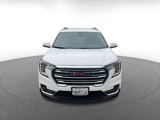 Used 2024 GMC Terrain SLT image 4