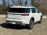 New 2025 Nissan Pathfinder SL image 3
