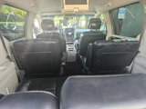 Used 2016 Chrysler Town & Country Touring image 4