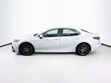 Used 2024 Toyota Camry SE image 4
