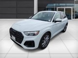 Used 2024 Audi Q5 e Prestige w/ Prestige Package image 3