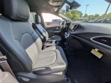 New 2026 Chrysler Pacifica Select image 4