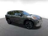 Used 2024 Nissan Rogue SV image 2