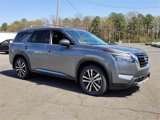 New 2025 Nissan Pathfinder Platinum image 2