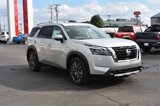 New 2025 Nissan Pathfinder SL w/ SL Premium Package image 3