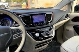 Used 2017 Chrysler Pacifica Limited image 6