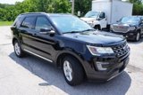 Used 2017 Ford Explorer XLT image 2