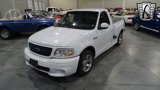 Used 2001 Ford F150 Lightning image 2