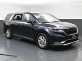 Used 2024 Kia Carnival LX image 3