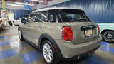 Used 2019 MINI Cooper 4-Door Hardtop image 4