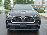 Certified 2023 Toyota Highlander XLE image 2