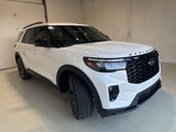 Used 2025 Ford Explorer ST image 3
