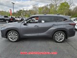 New 2025 Toyota Highlander Platinum image 4