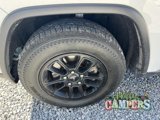 Used 2020 Jeep Grand Cherokee Laredo image 5