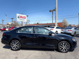 Used 2017 Volkswagen Jetta SE image 2