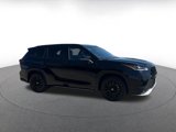 Used 2024 Toyota Highlander XSE image 2