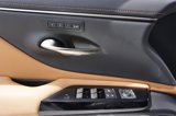 Used 2024 Lexus ES 350 w/ Premium Package image 4