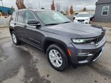 Used 2023 Jeep Grand Cherokee Limited image 3