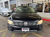 Used 2021 Volkswagen Tiguan SE image 2