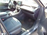 Used 2019 Toyota RAV4 LE image 5