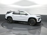 New 2026 Chevrolet Traverse High Country image 3
