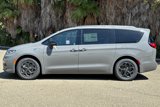New 2025 Chrysler Pacifica Premium image 6