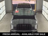 Used 2024 Hyundai Palisade SEL image 2
