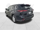Used 2024 Toyota Highlander LE image 3