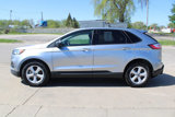 Used 2020 Ford Edge SE image 3