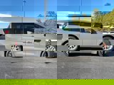 New 2025 Chrysler Pacifica Select image 4