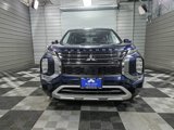 Used 2025 Mitsubishi Outlander 4WD Plug-In Hybrid image 3