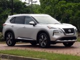 Used 2021 Nissan Rogue Platinum image 2