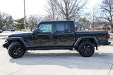 Used 2022 Jeep Gladiator Willys image 4