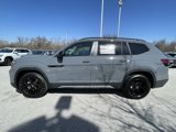 New 2025 Volkswagen Atlas Peak Edition SE image 4