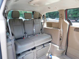 Used 2013 Chrysler Town & Country Touring image 4