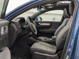 Used 2024 Volvo XC40 B5 Core image 3