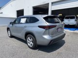 Used 2024 Toyota Highlander LE image 5
