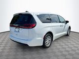 New 2026 Chrysler Pacifica Select image 4