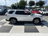 Used 2025 Honda Pilot Touring image 3
