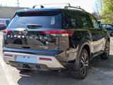 New 2025 Nissan Pathfinder Platinum image 2