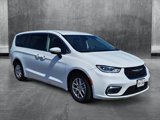 Used 2023 Chrysler Pacifica Touring-L image 3